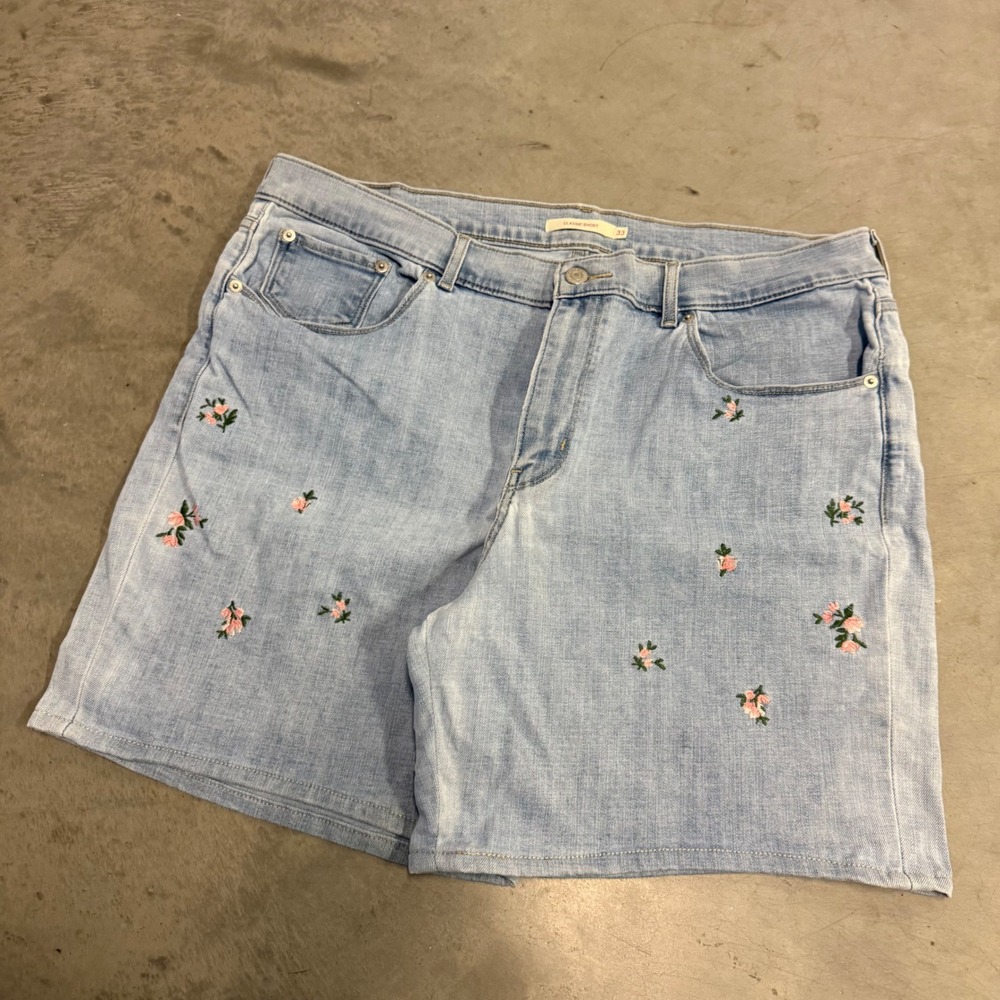 Levis Classic Short Light Wash Embroidered Floral Denim Shorts Size 33 Rose
